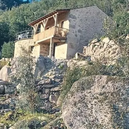 Gardunha Stone Holiday home *