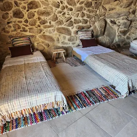 Gardunha Stone Nyaraló *
