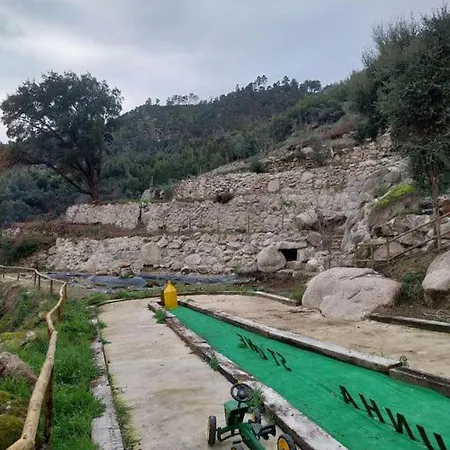 Gardunha Stone 펜션 *