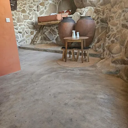 Gardunha Stone 펜션 *