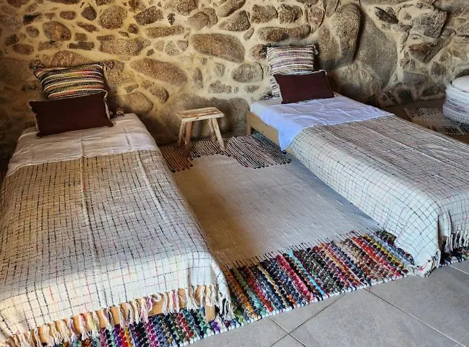 Gardunha Stone Semesterbostad *